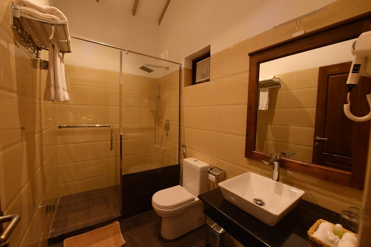Seasons Hotel Kurunegala Exterior photo