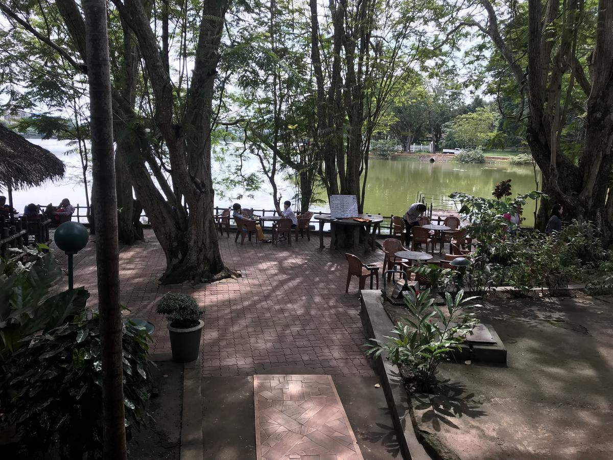 Seasons Hotel Kurunegala Exterior photo